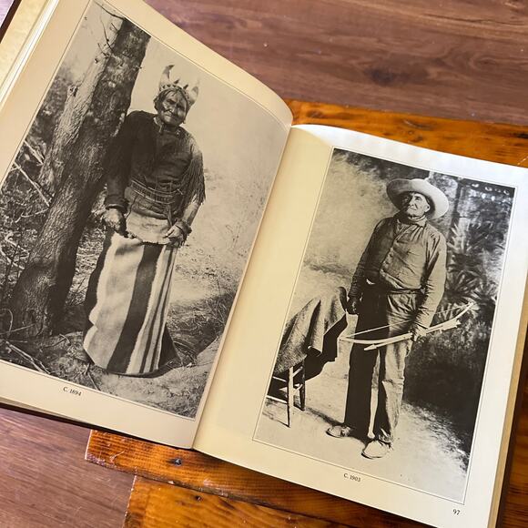 Vintage 1981 Time-Life Books The Old West The Great Chiefs Hardcover Book - Picture 7 of 9